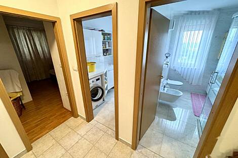 Квартира с четырьмя комнатами в Хрватини.: 10