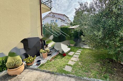 Квартира с четырьмя комнатами в Хрватини.: 15