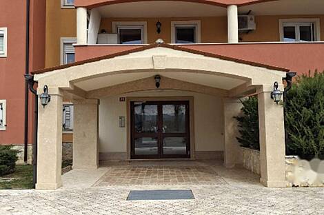 Квартира с тремя комнатами в Хрпелье: 1