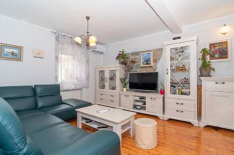 Четырехкомнатная квартира в Пиране: 1