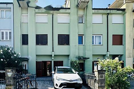 Квартира с двумя комнатами в районе Изола: 2