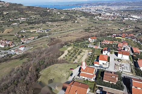 Квартира с четырьмя комнатами Копер: 2