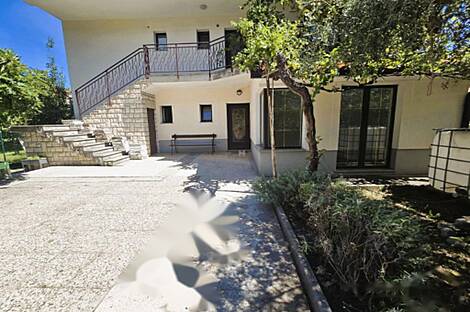 Квартира Ягоды с участком земли: 1