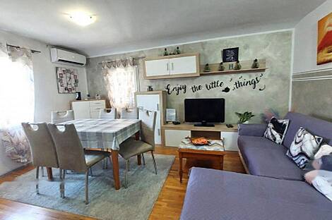 Квартира с тремя комнатами в Копере: 1