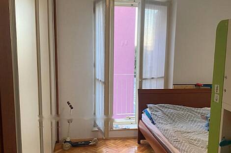 Квартира с тремя комнатами, недавно построена.: 6