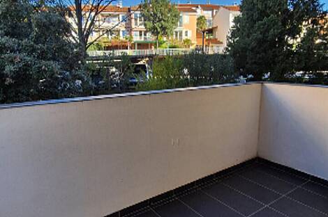 Квартира с двумя комнатами неподалеку от пристани в Лючии: 1