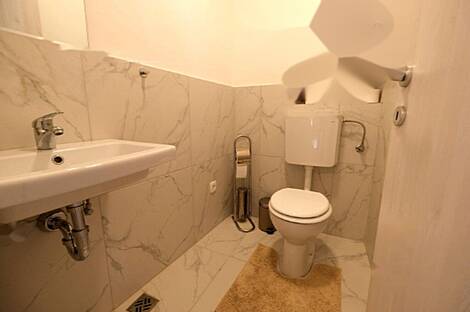 Квартира из трёх комнат в Ново Портороже: 21