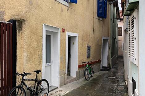 Квартира с одной комнатой в Копере: 1