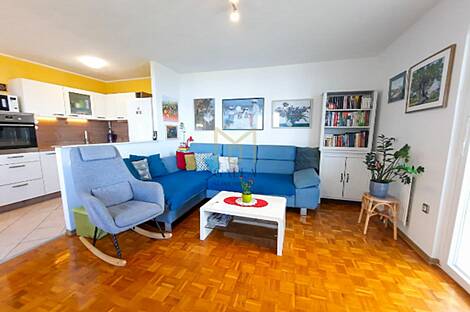 Марковец располагает двухкомнатной квартирой.: 9