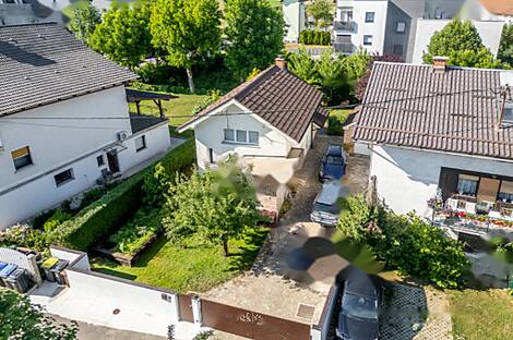 Здание Поле Любляна Кашель: 17