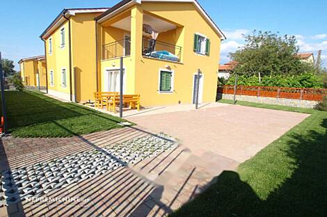 Дом с верандой в Хроватине: 1