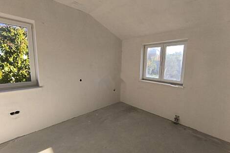 Дом, Хрватины: 9