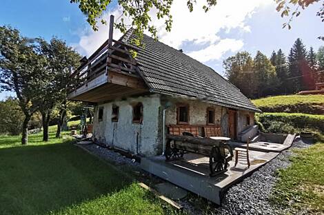 Дом, хозяйство на возвышенности.: 1