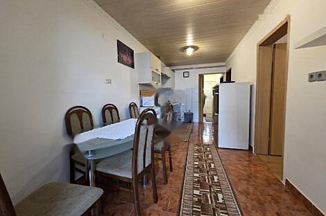 Дом, Любляна, Виќ, пригород Трново: 9