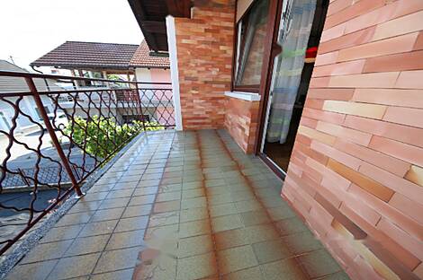 Дом, Раковник: 2