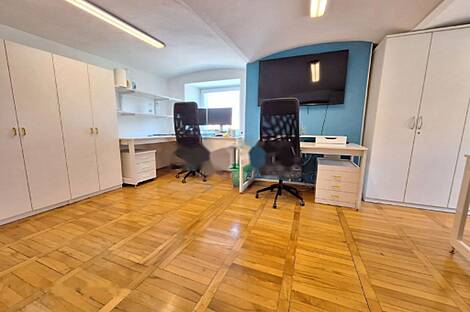 Помещение под офис, расположенное в центре: 1