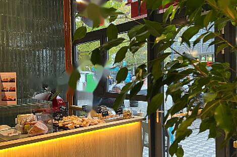 Центральное коммерческое здание: 5