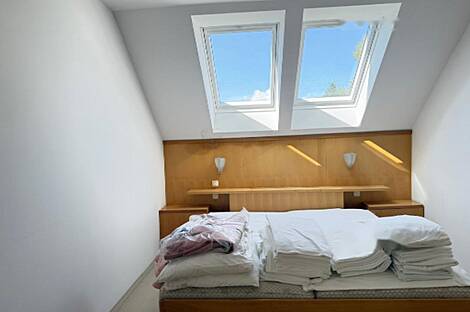 Отель с заведением общественного питания: 21