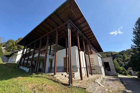 Отель с заведением общественного питания: 26