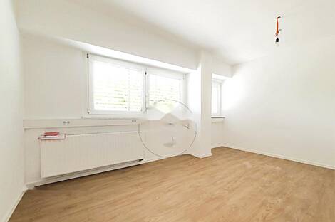 Коммерческое помещение, Вич: 8