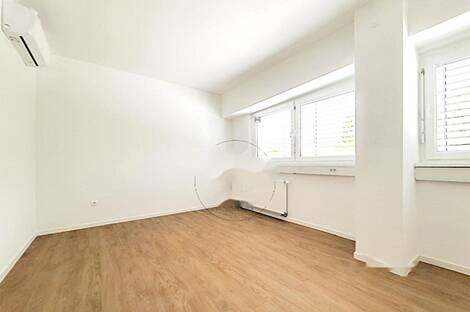 Коммерческое помещение, Вич: 9