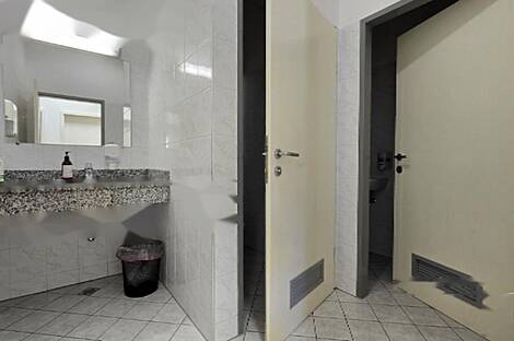 Кабинет в центральной части города: 2