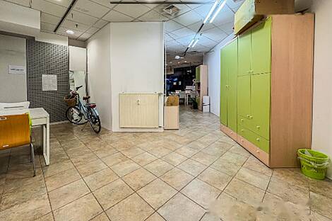 Торговое помещение в центре: 12