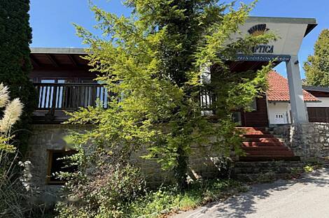 Отель в Липоглаве: 1