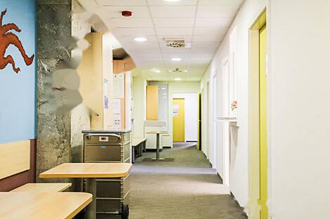 Квартира в центральной части города используемая для коммерческих целей: 10