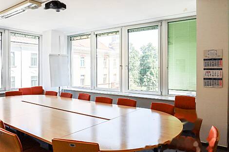 Квартира в центральной части города используемая для коммерческих целей: 15