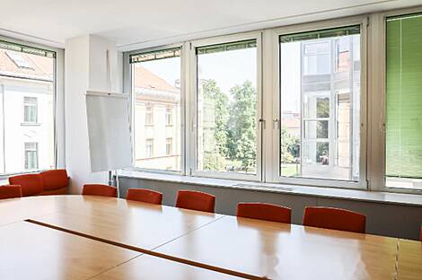 Квартира в центральной части города используемая для коммерческих целей: 16