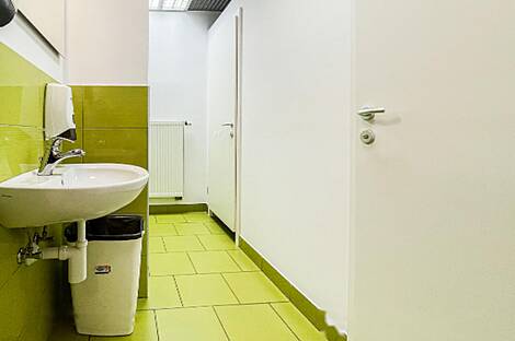 Квартира в центральной части города используемая для коммерческих целей: 23