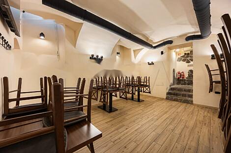 Квартира коммерческого назначения в центральной части города: 4