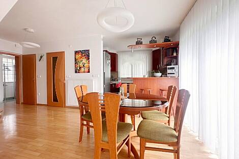 Дом, Чешница, Состро.: 12