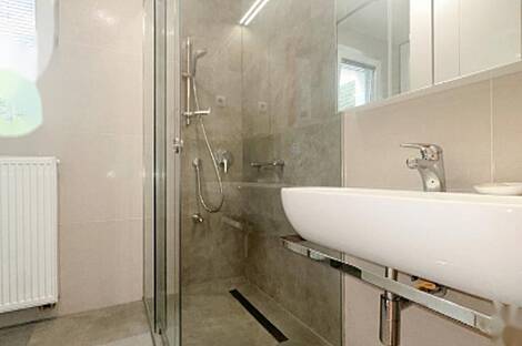 Дом, Чешница, Состро.: 17