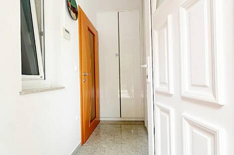 Дом, Чешница, Состро.: 27