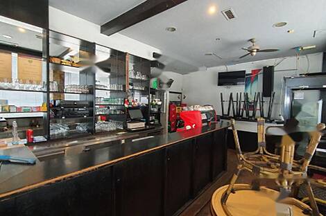 Торговая площадь: 11