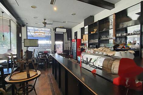 Торговая площадь: 12