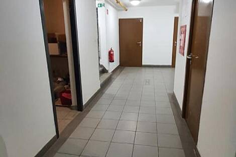 Торговая площадь: 16