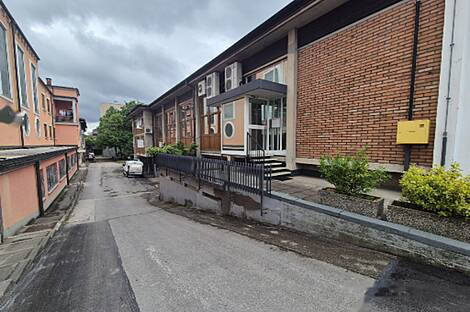 Магазин в центральной части города: 2