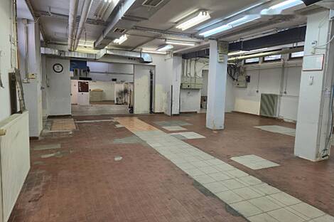 Магазин в центральной части города: 9