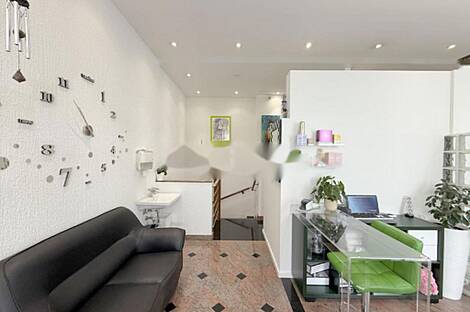 Здание коммерческого назначения Зупанчичева Яма: 7