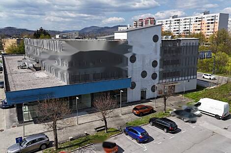 Квартира Шишка используется под коммерческое помещение.: 14