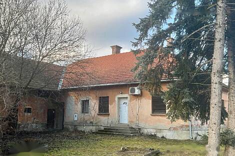 Брезовци, дом: 3