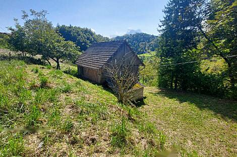 Особняк, Златече, У Новой Церкви: 13