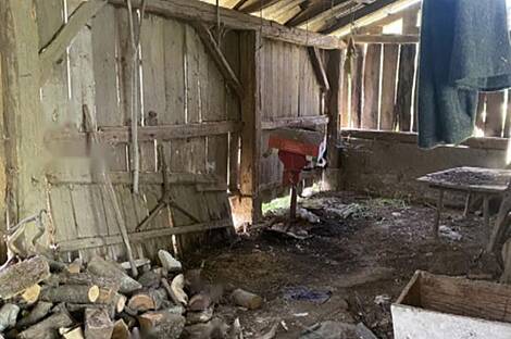 Здание, Лопершицы, окрестности Орможа: 13