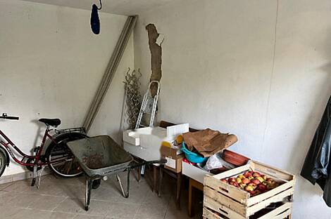 Здание у реки Крка: 9