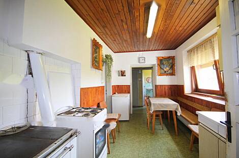 Дом, Копривница, Армия: 9