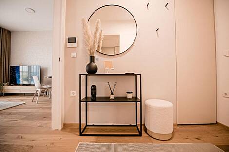 Центральное расположение, 2-комнатная квартира: 1