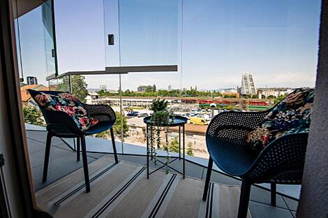 Центральное расположение, 2-комнатная квартира: 12